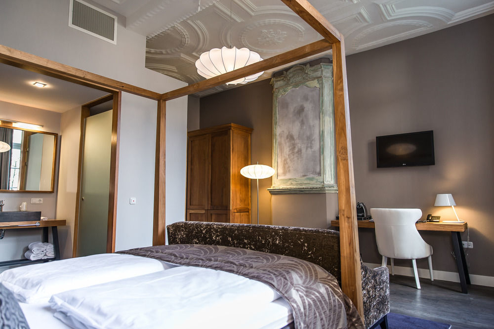 Merici Hotel Sittard Bagian luar foto